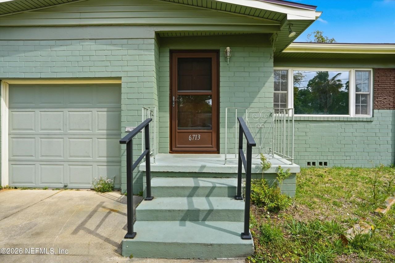 6713 Provost Rd N - Photo 2 of 23