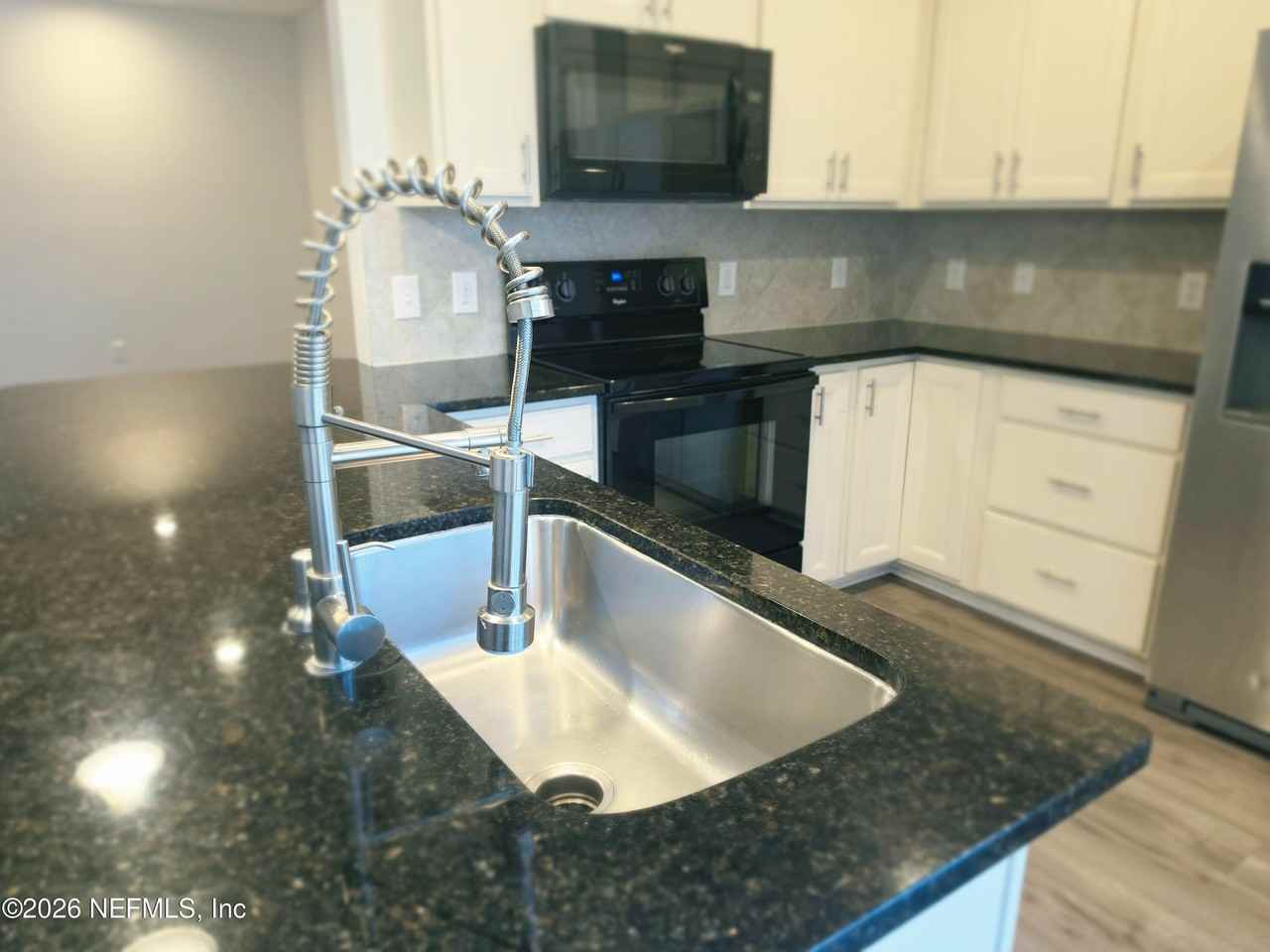 7026 Butterfly Ct - Photo 7 of 21