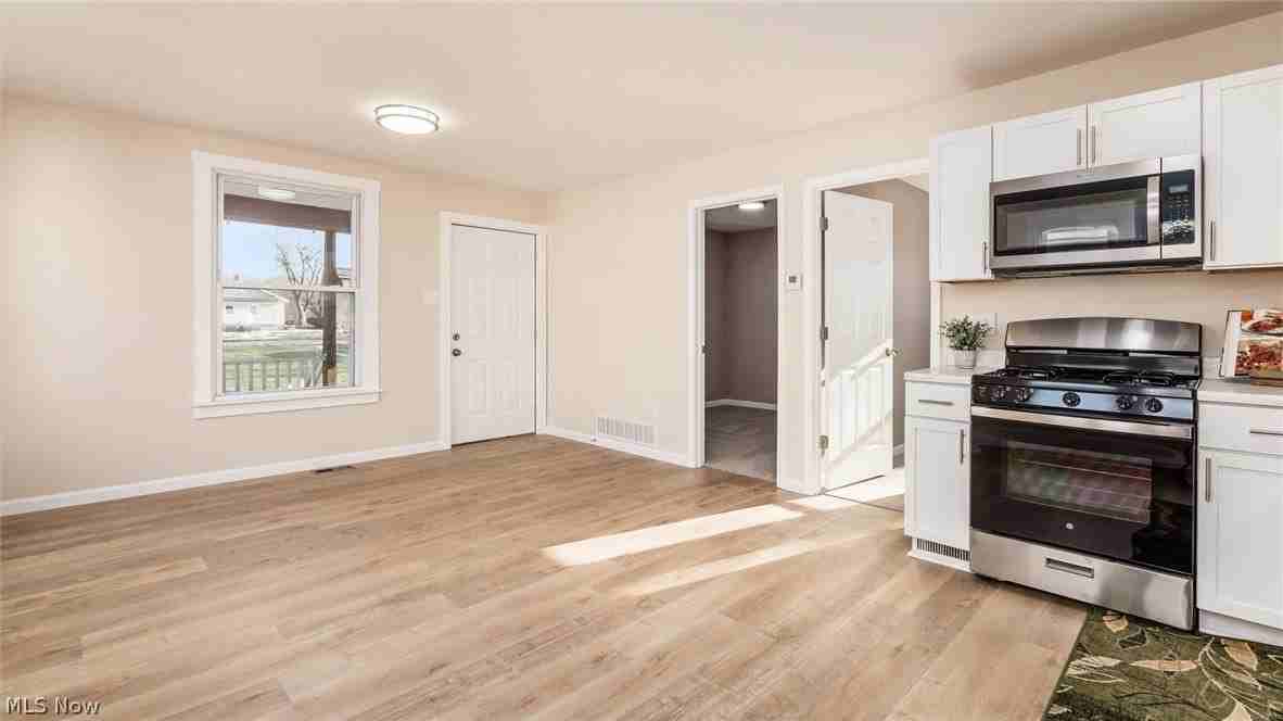 1535 Central Ave - Photo 6 of 14