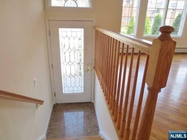 2345 Franklin St - Photo 2 of 14