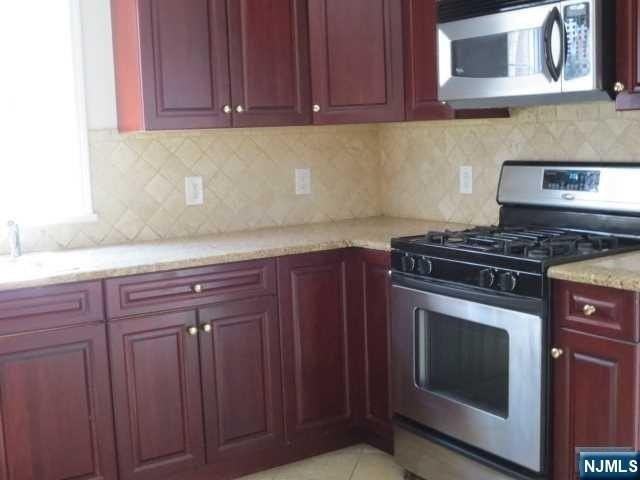 2345 Franklin St - Photo 6 of 14