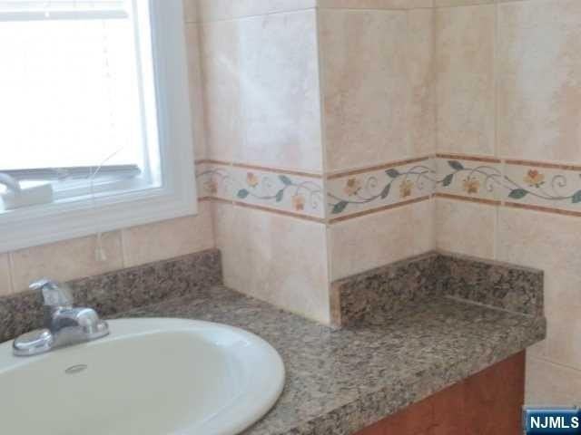 2345 Franklin St - Photo 7 of 14