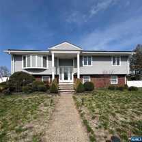 171 Truman Ter - Photo 1 of 1