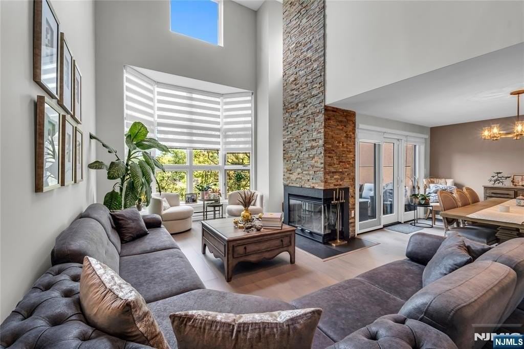 309 Hancock Ct - Photo 6 of 36