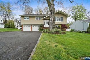 171 Hickory Ave - Photo 1 of 1