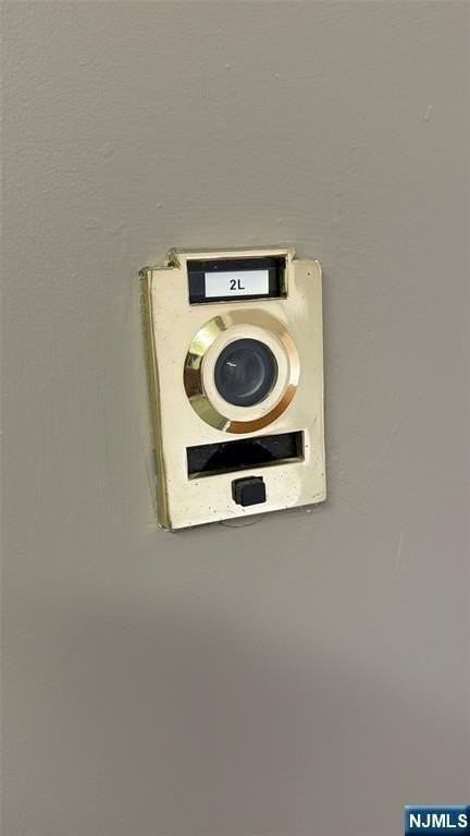 E 39th St - Photo 4 of 41