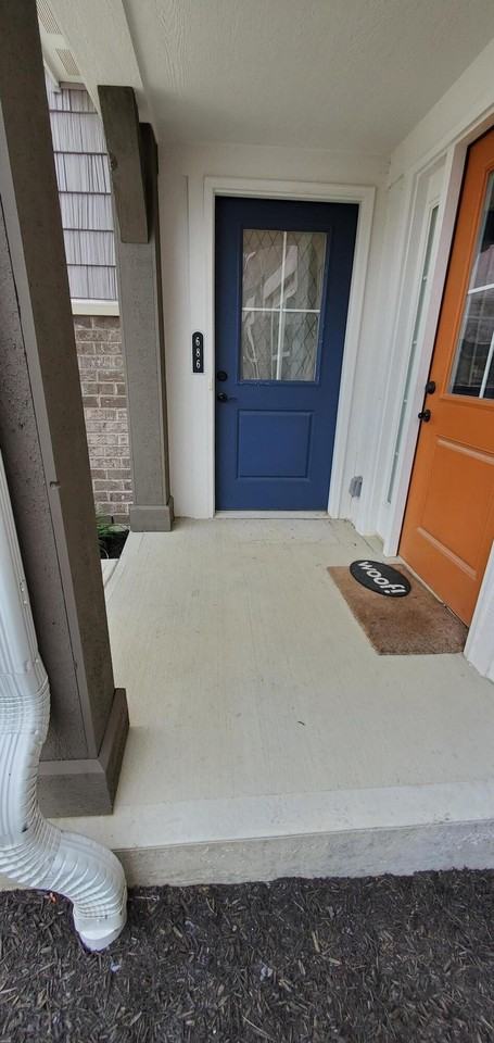 686 Daphne Way - Photo 2 of 31