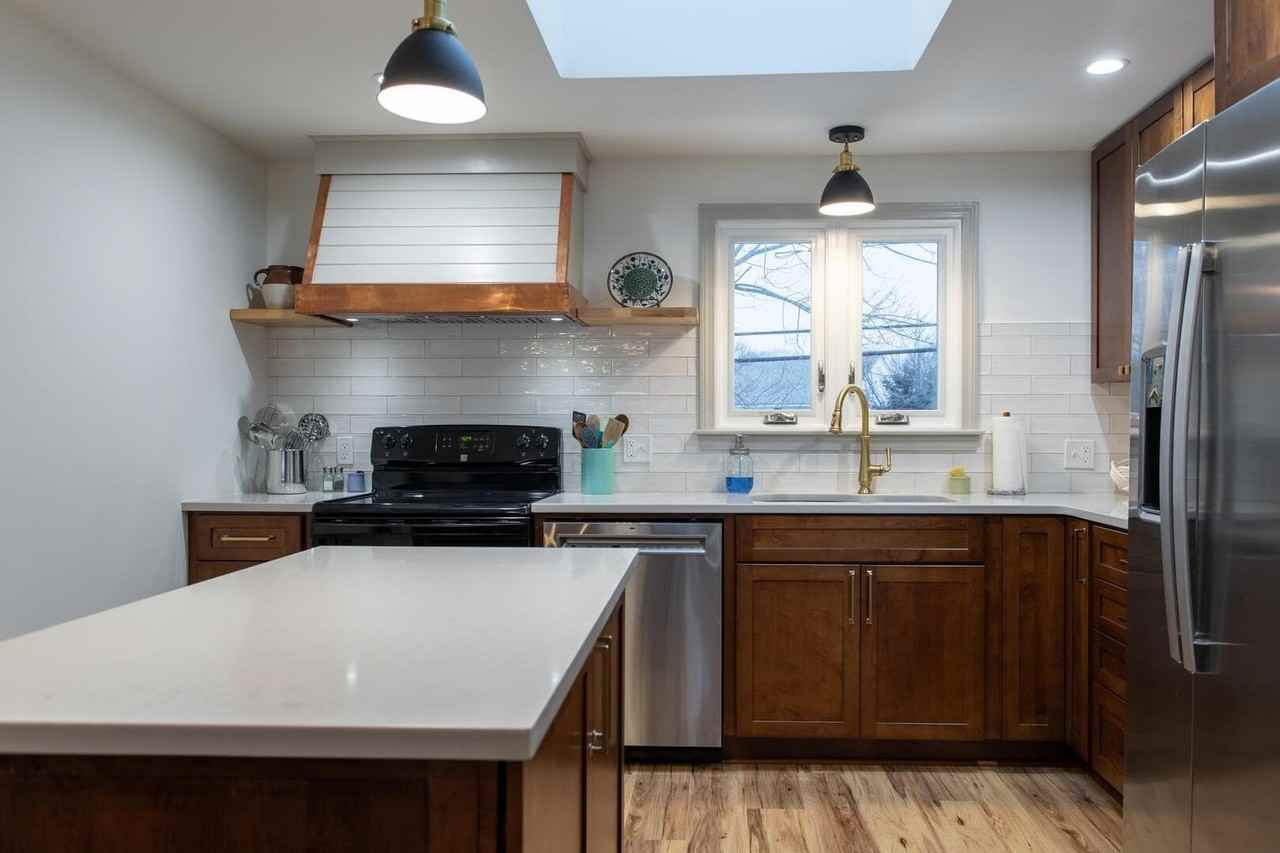 483 Winnacunnet Rd - Photo 4 of 19
