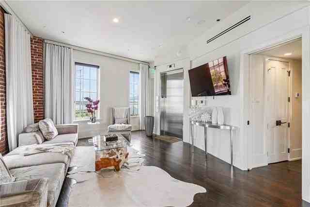 208 Bienville St #5 - Photo 3 of 45