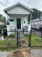 featured image of 2844 Hiawatha St