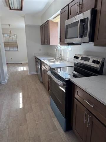 2804 Lexington Dr - Photo 4 of 14