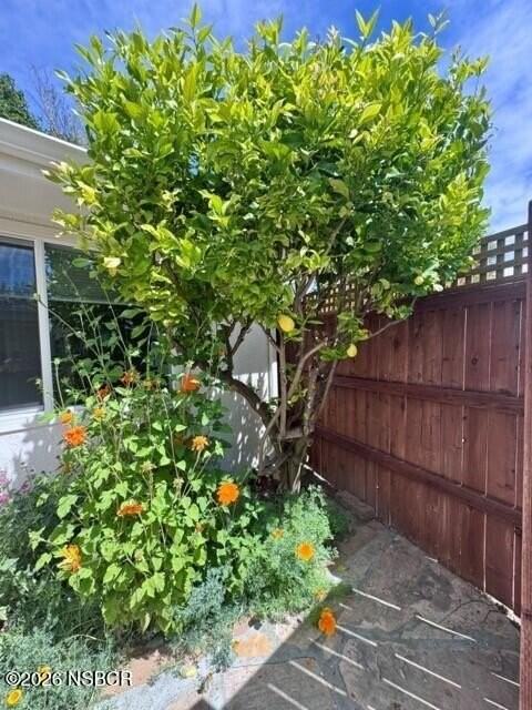 2077 Rebild Dr - Photo 3 of 16