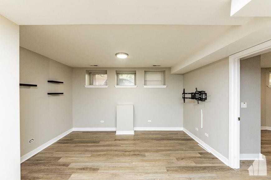 1912 N Lincoln Ave - Photo 6 of 10