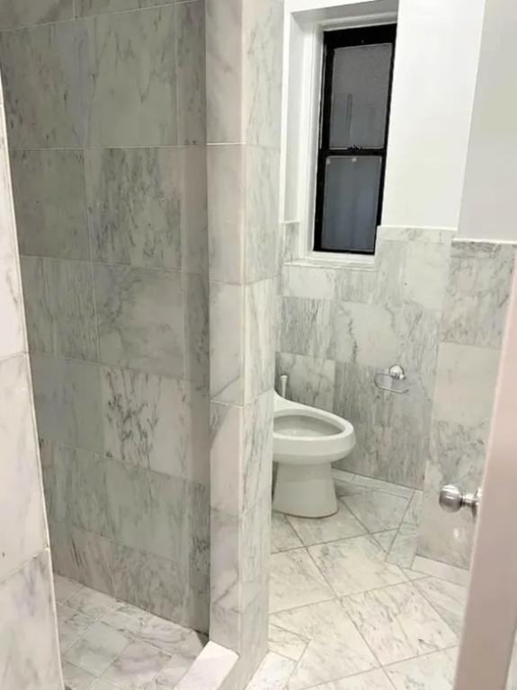 231 Lexington Ave - Photo 2 of 4