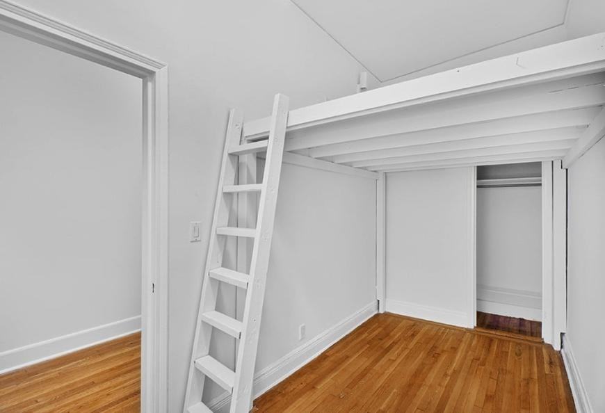 145 E 61st St - Photo 5 of 7