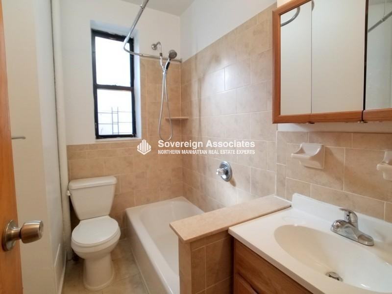 610 W 150th St - Photo 4 of 10