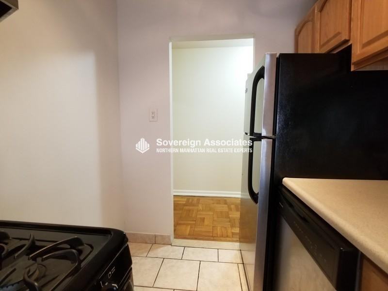 610 W 150th St - Photo 6 of 10