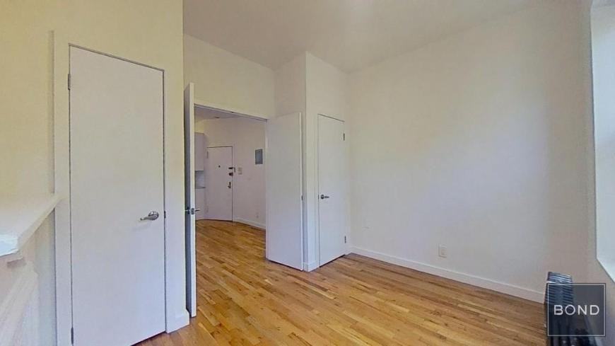 218 E 85th St - Photo 3 of 7