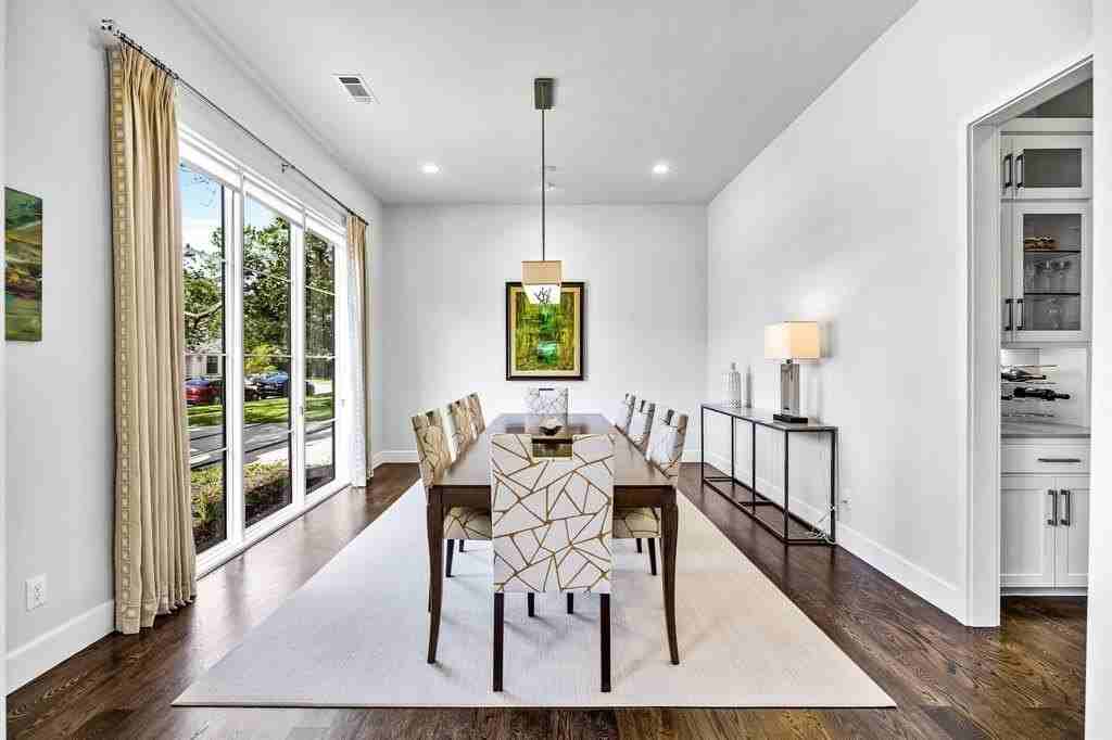 6523 Northwood Rd - Photo 3 of 25