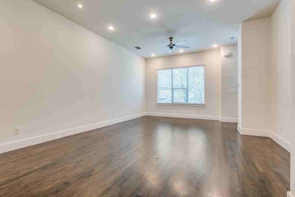 3023 Clamath Dr - Photo 4 of 12