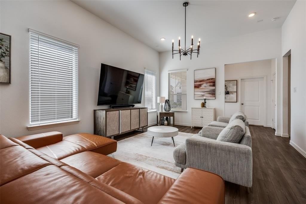 1409 Bonsmara Dr - Photo 6 of 32