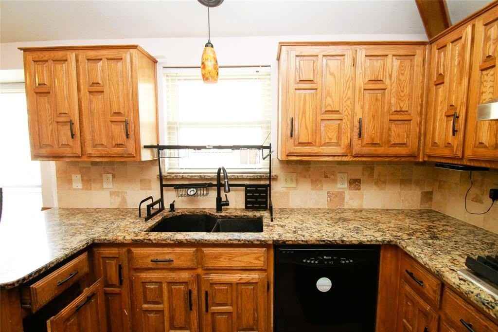 3929 Alto Ave - Photo 7 of 27