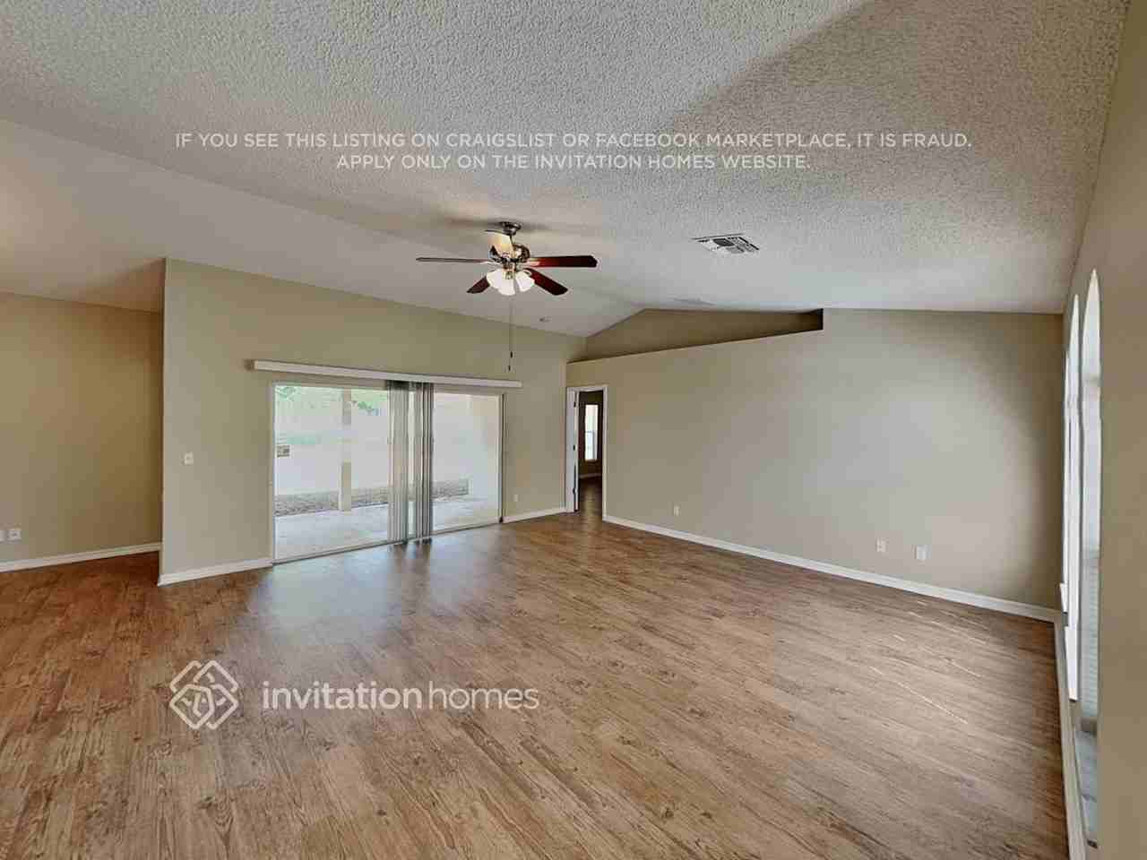 2211 Lake Pointe Cir - Photo 4 of 16