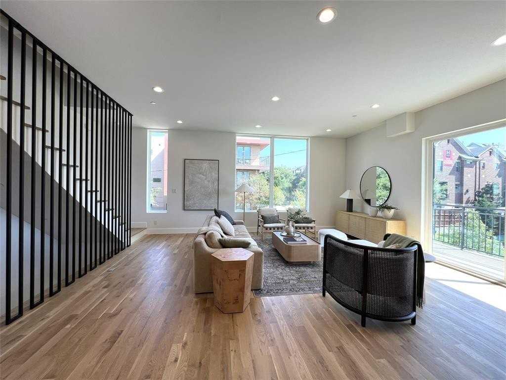 4330 Dickason Ave #101 - Photo 7 of 29