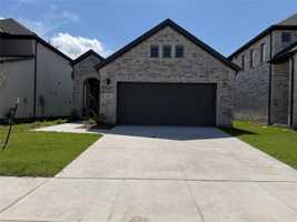 featured image of 307 Green Gables Dr