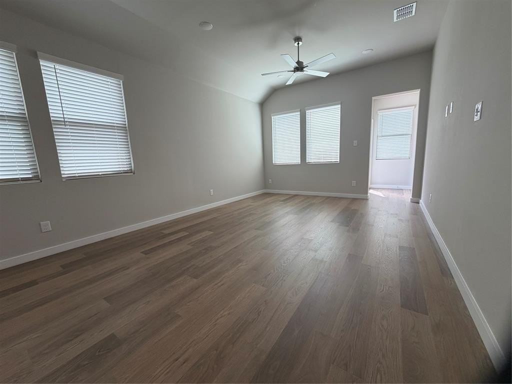 307 Green Gables Dr - Photo 5 of 14