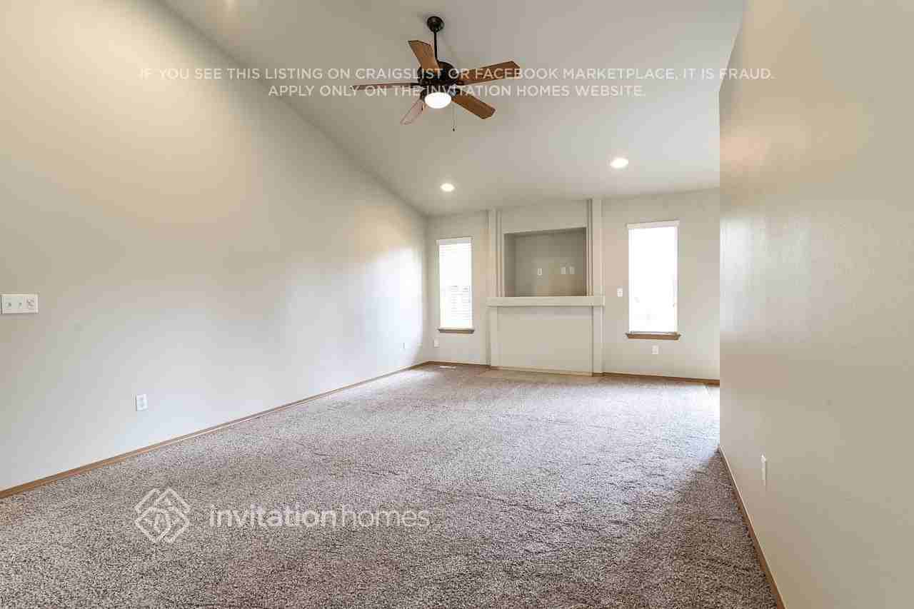 10207 Broadway Ave S - Photo 4 of 23