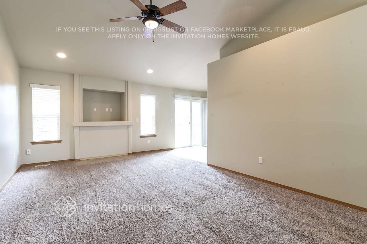 10207 Broadway Ave S - Photo 5 of 23