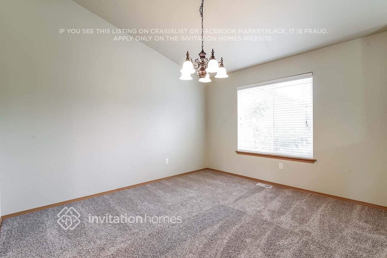 10207 Broadway Ave S - Photo 6 of 23