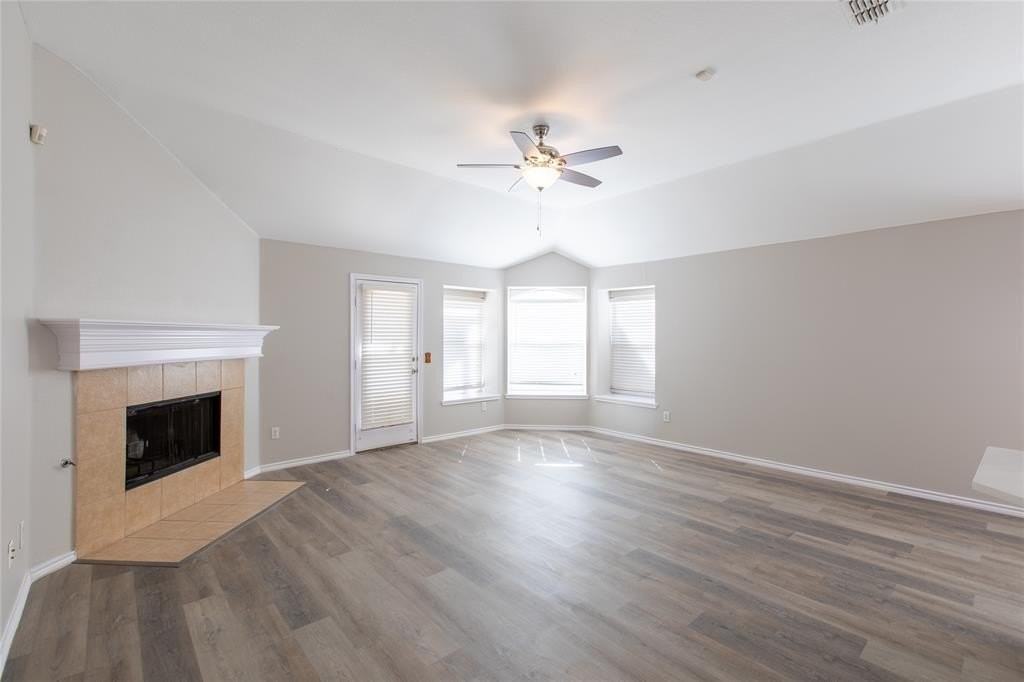 1608 Woodhaven Ct - Photo 2 of 30