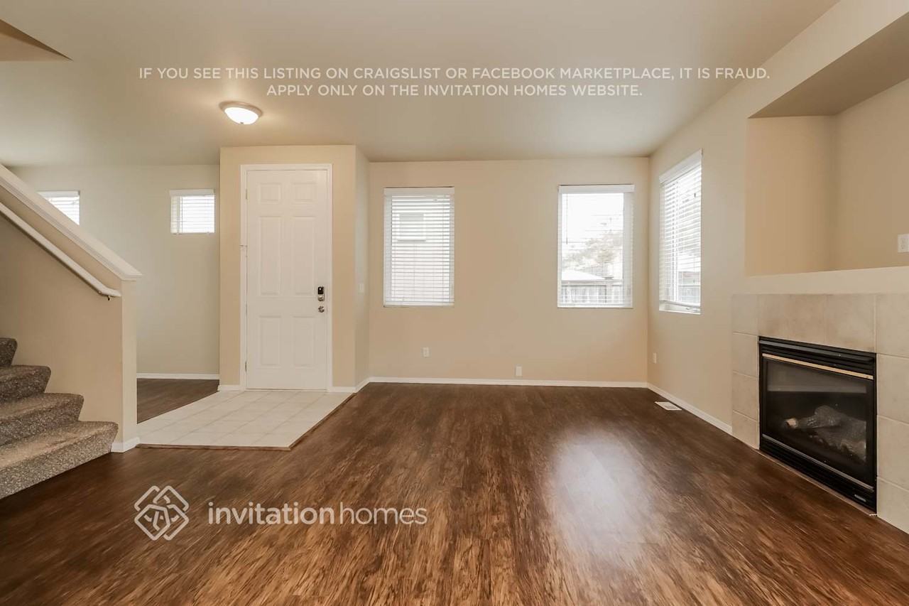 18519 101st Ave E - Photo 3 of 19