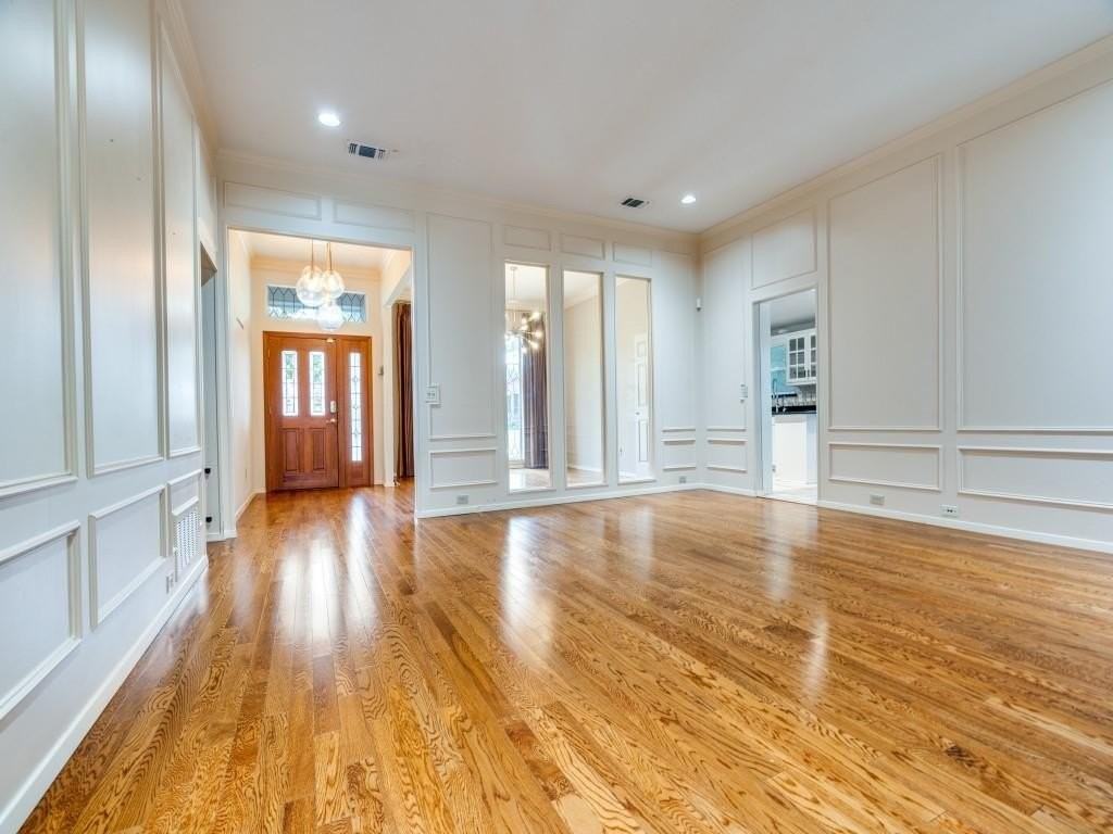 1728 Tawakoni Ln - Photo 2 of 12