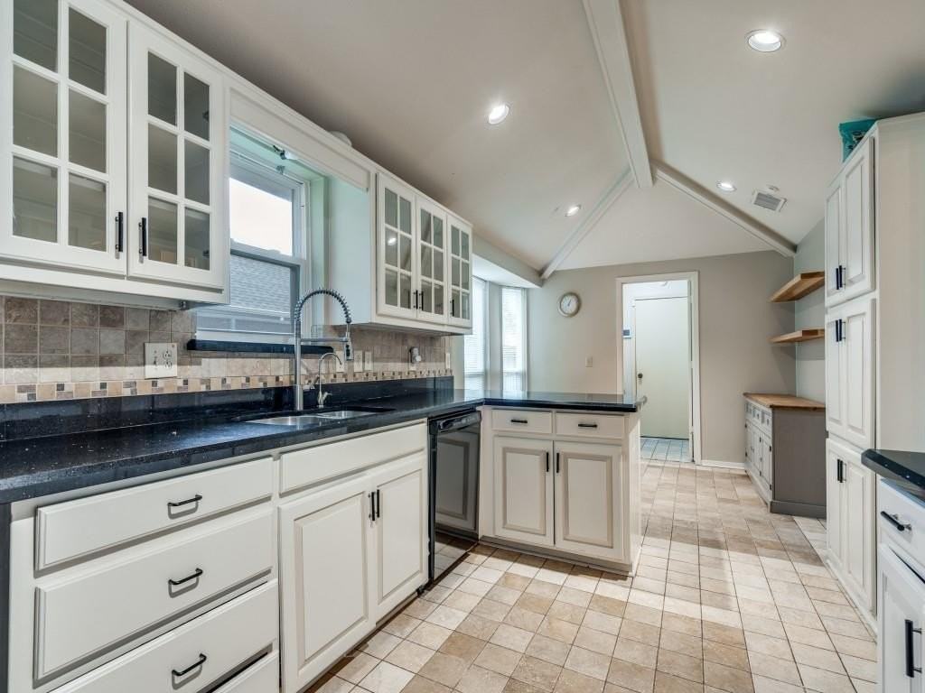 1728 Tawakoni Ln - Photo 6 of 12