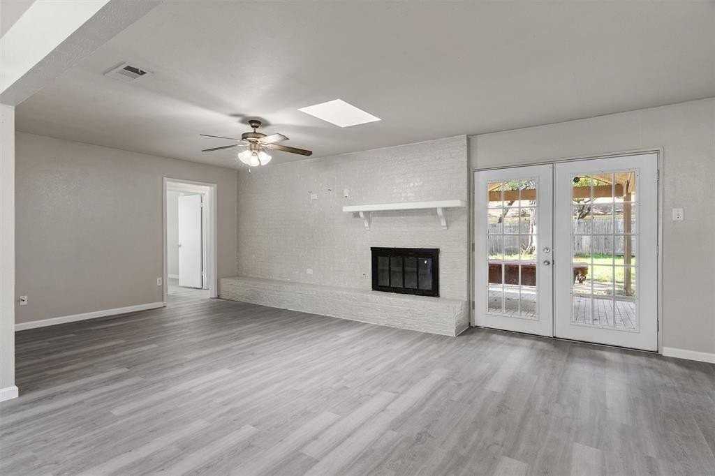 1612 Mims St - Photo 5 of 40