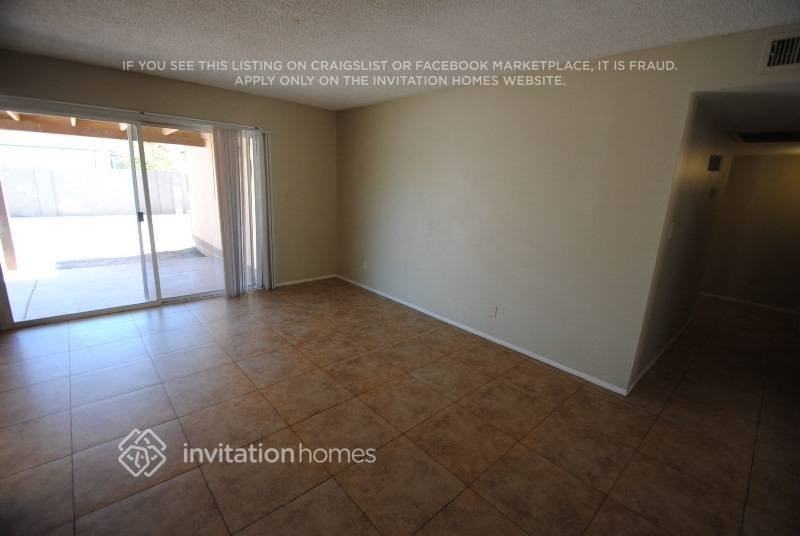 6627 S 44th St - Photo 4 of 8