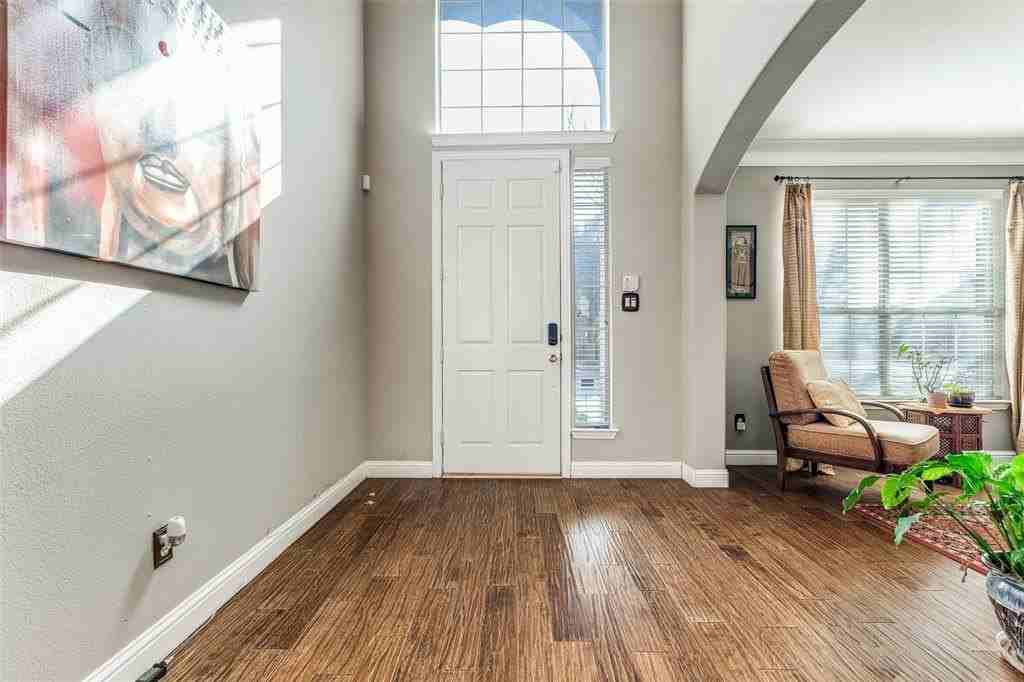 14886 Daneway Dr - Photo 2 of 30