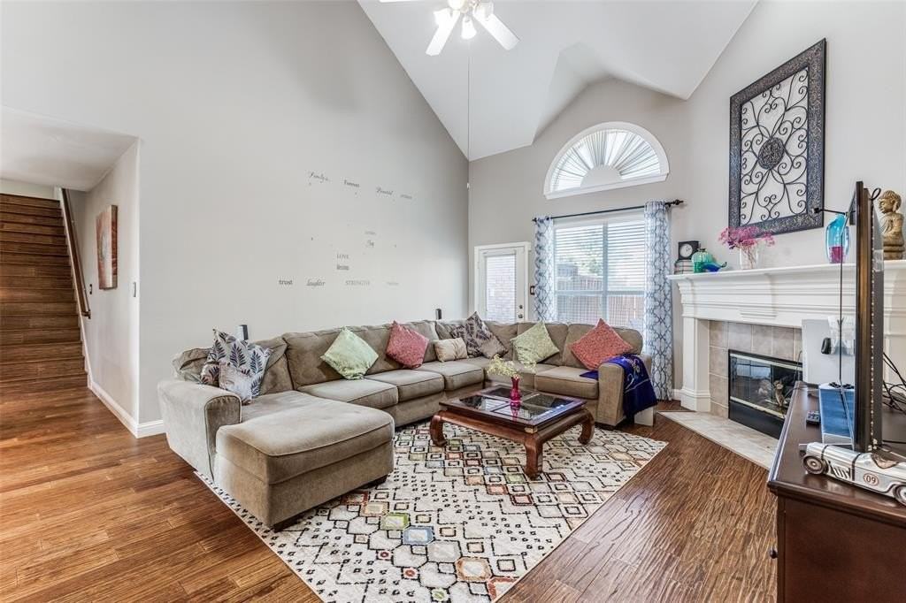 14886 Daneway Dr - Photo 6 of 30