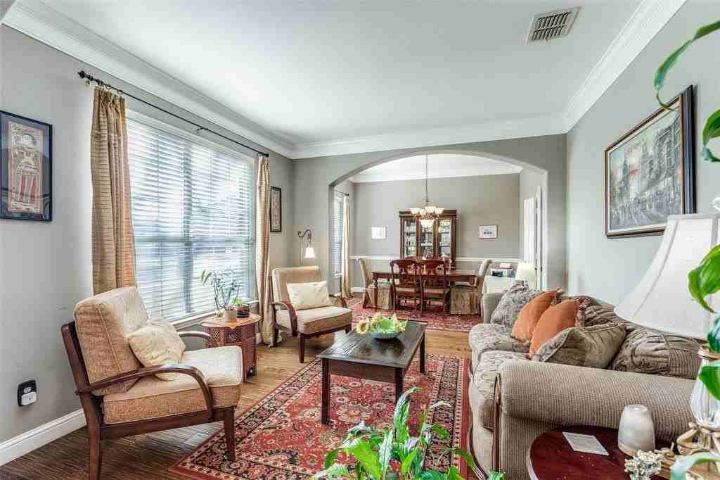 14886 Daneway Dr - Photo 7 of 30