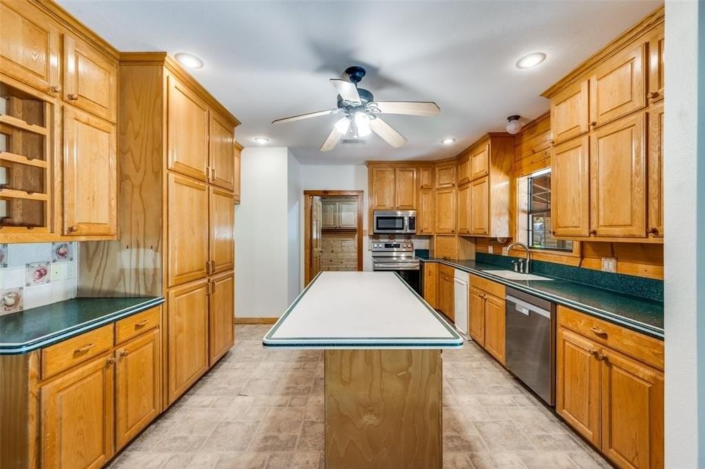 2383 Blanks Rd - Photo 6 of 24