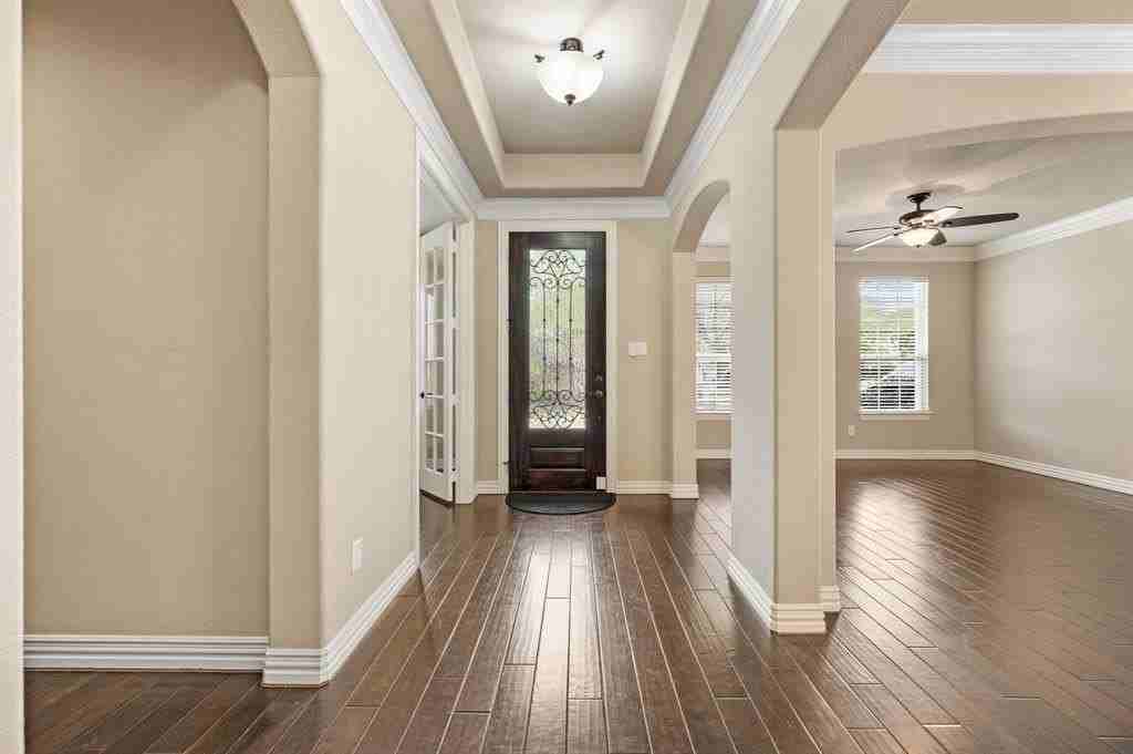 2109 Camden - Photo 4 of 40