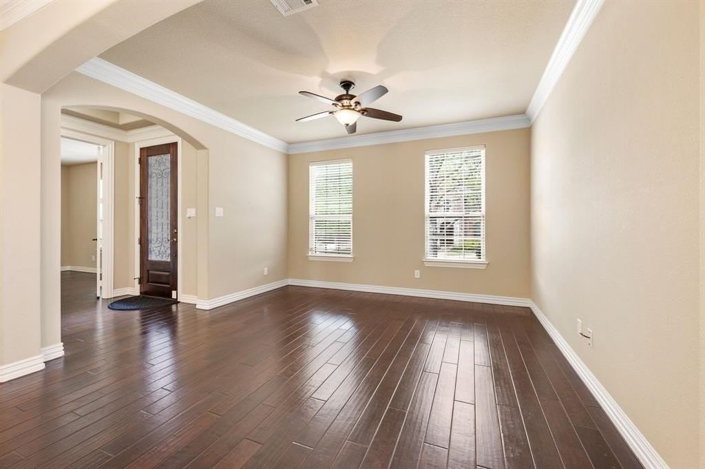 2109 Camden - Photo 7 of 40