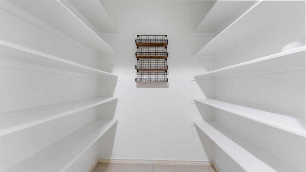 525 Mustang Ridge Dr - Photo 5 of 26