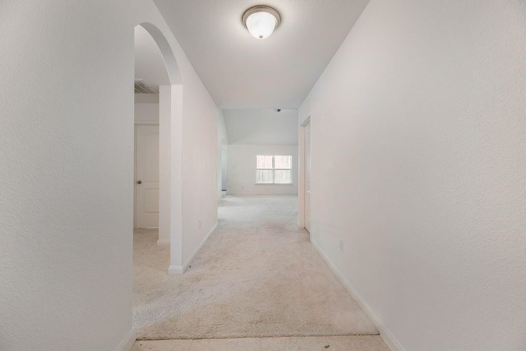 1904 Fairbanks Dr - Photo 5 of 25