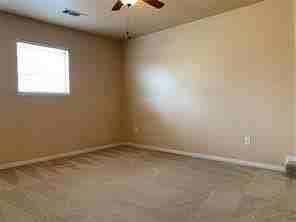 9113 Hope Dr - Photo 7 of 32