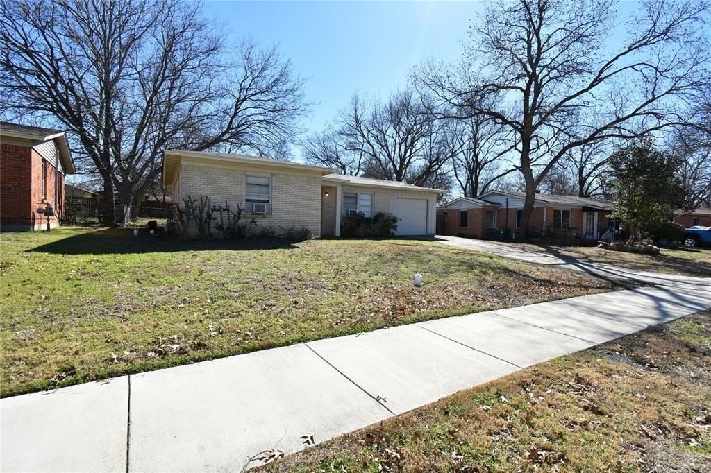 1206 Belvedere Dr - Photo 3 of 19