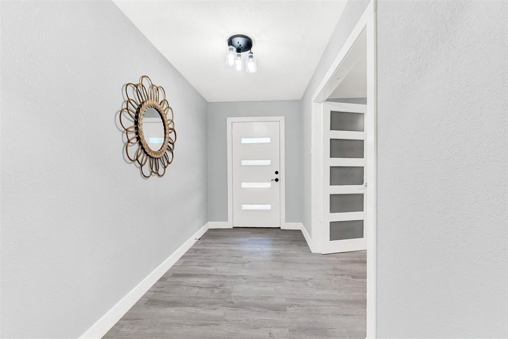 5821 Clendenin Ave - Photo 2 of 16